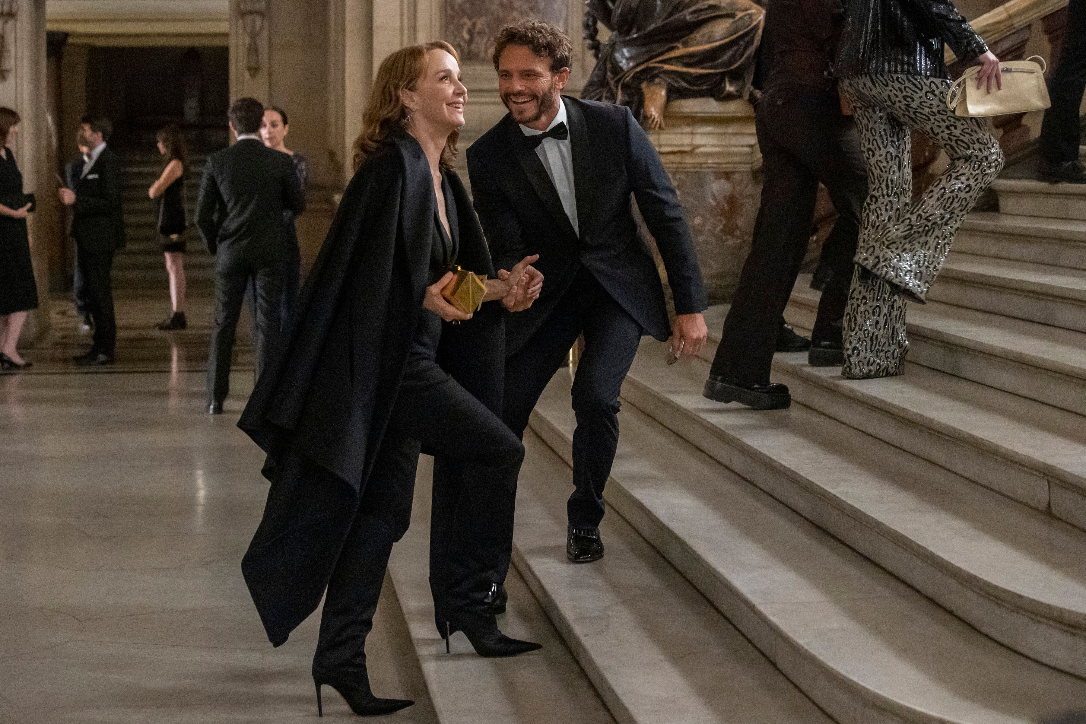 EMILY IN PARIS EPISODE GUIDE SEASON 3 visual data 8