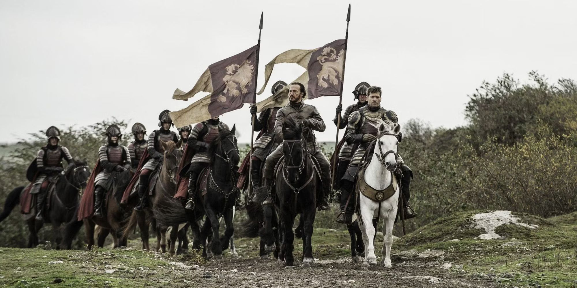 Jaime Lannister riding with Bronn and the Lannister army in 'Game of Thrones'