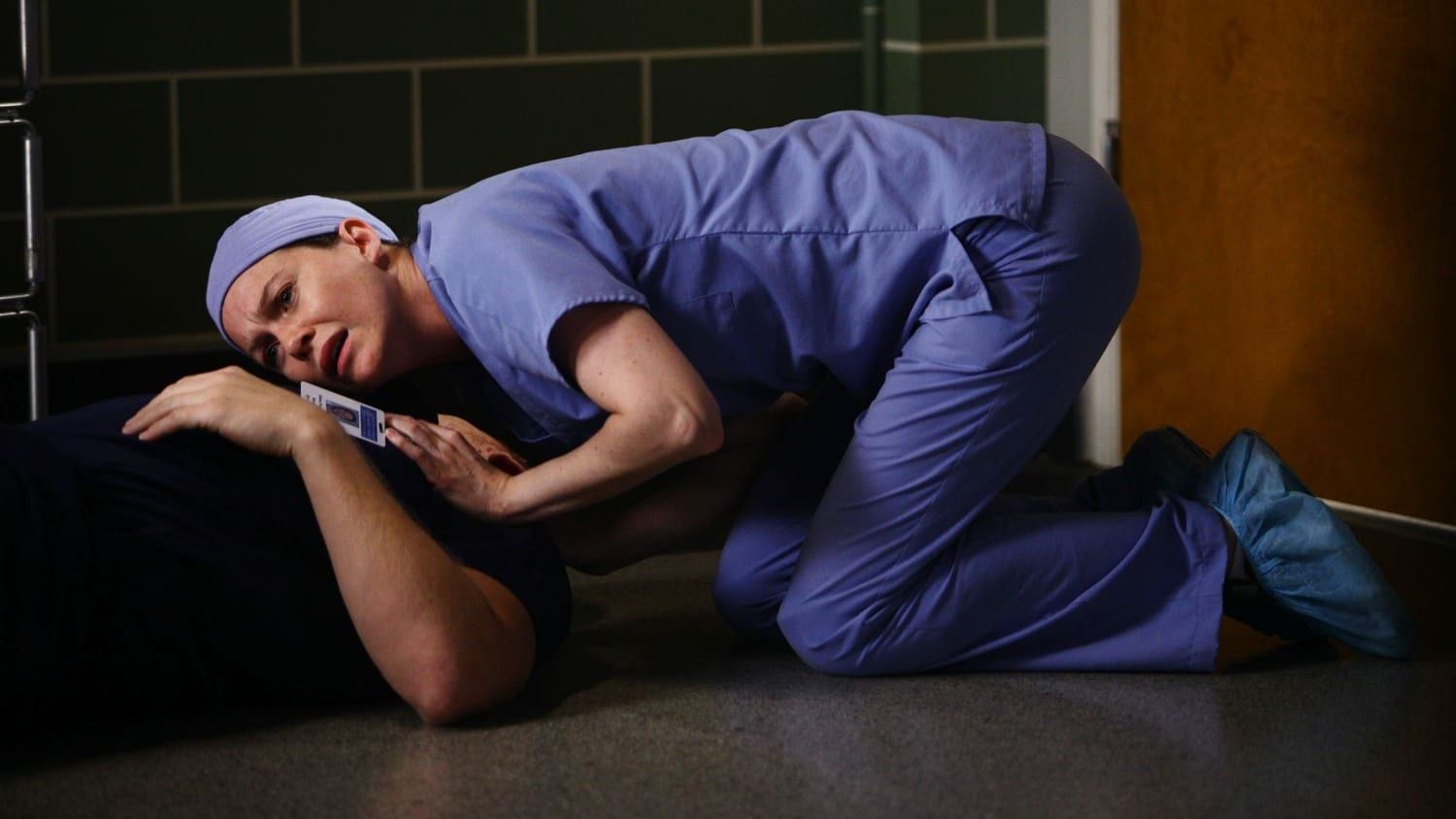Ellen Pompeo as Meredith Grey in Grey's Anatomy Season 6 Episode 24