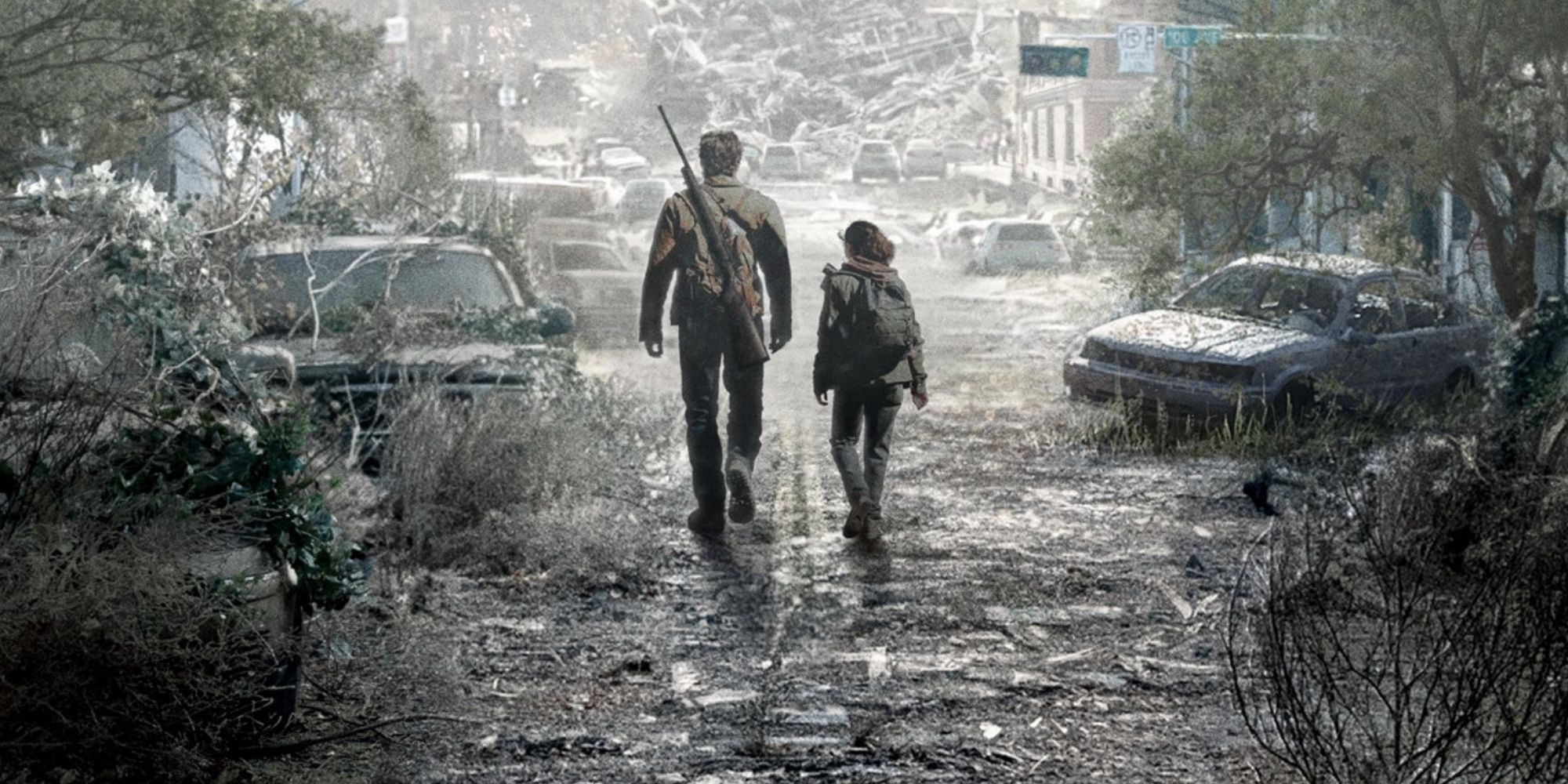 Joel dan Ellie berjalan menyusuri jalan yang rusak di serial HBO 'The Last of Us'
