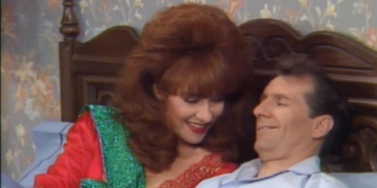 Katey Sagal as Peggy Bundy and Ed O'Neill as Al Bundy in Married...with Children It's a Bundyful Life