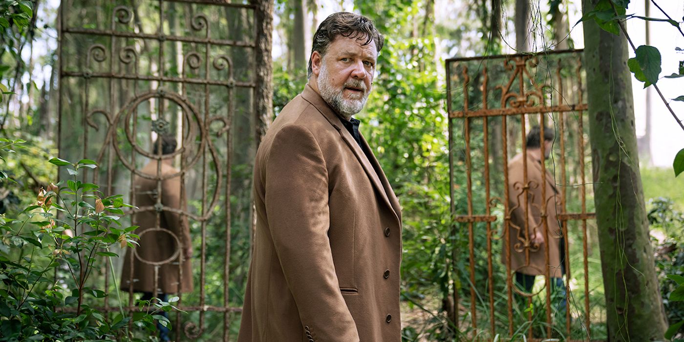 Russell Crowe & Tommy Flanagan Investigate the Past in 'Sleeping Dogs