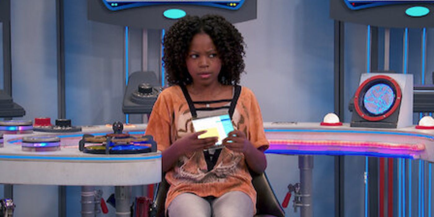 Riele Downs marche avec des fantômes dans Darby and the Dead Image Crumpe Riele Downs marche avec des fantômes dans Darby and the Dead Image Crumpe