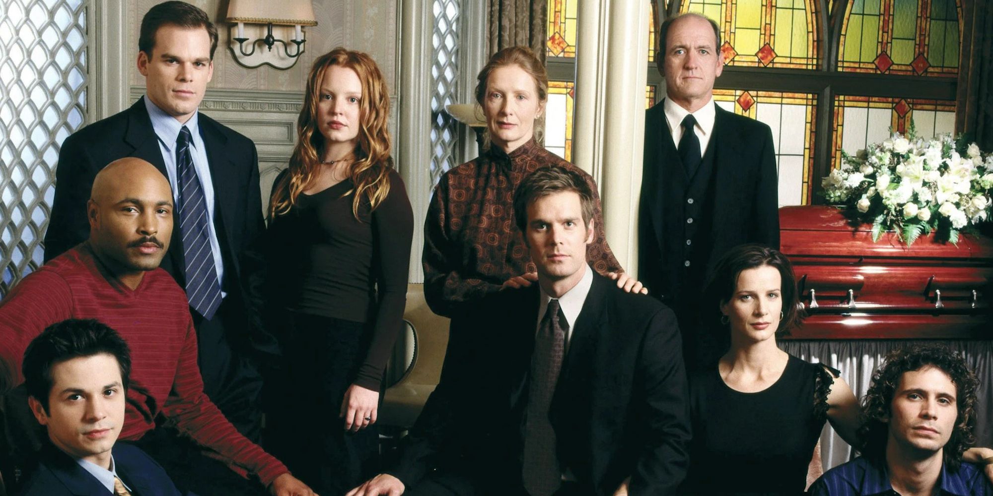 The cast of Six Feet Under in a promo photo.