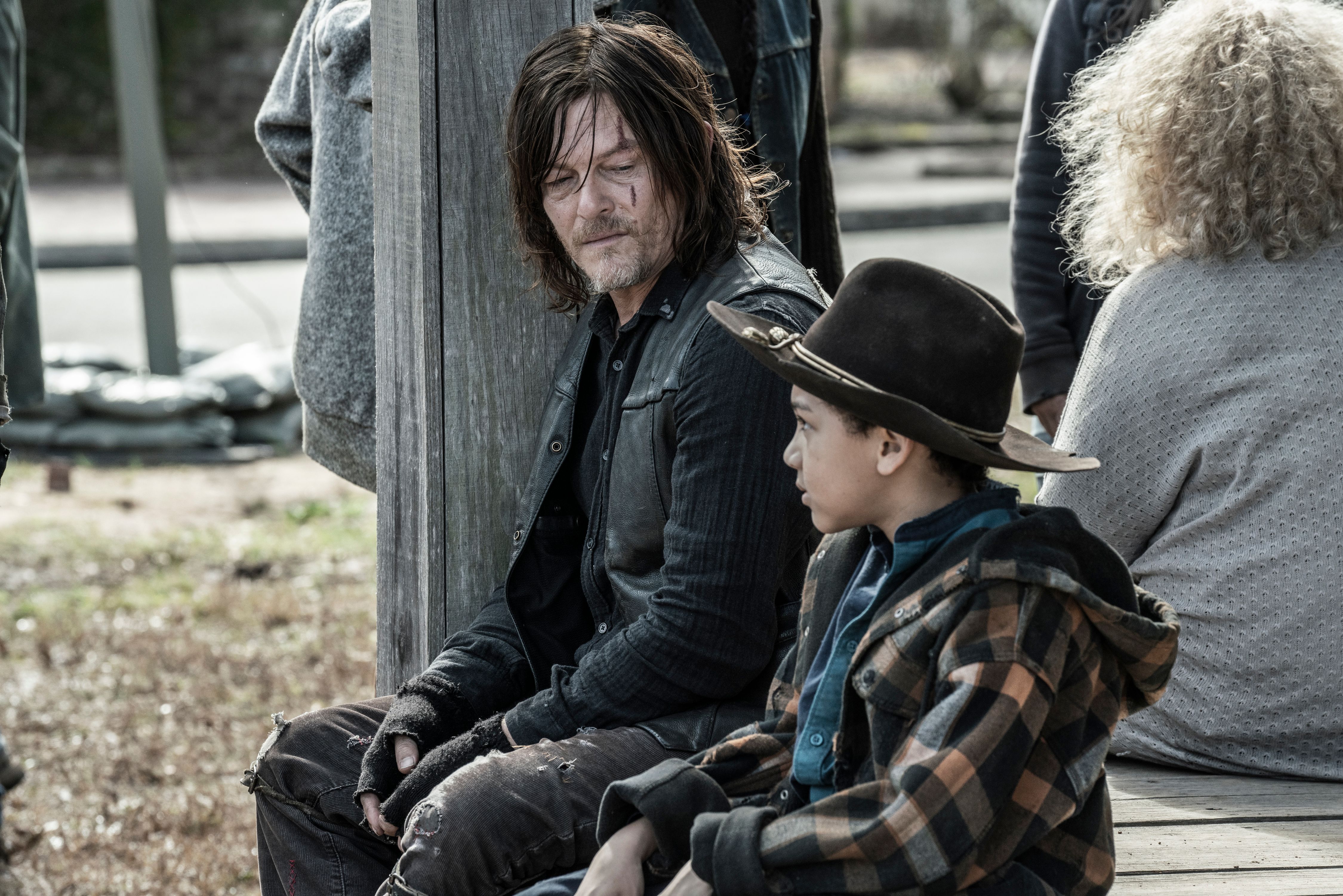 the walking dead episode 1123 norman reedus daryl and rj