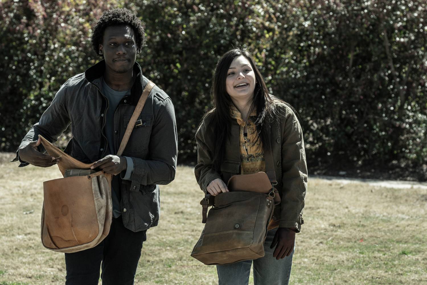 The Walking Dead: quem morreu no final e quem viveu - 7 the walking dead series finale lydia and ezekiel looking happy.jpg?q=50&fit=crop&w=1500&dpr=1 - The Walking Dead: quem morreu no final e quem viveu