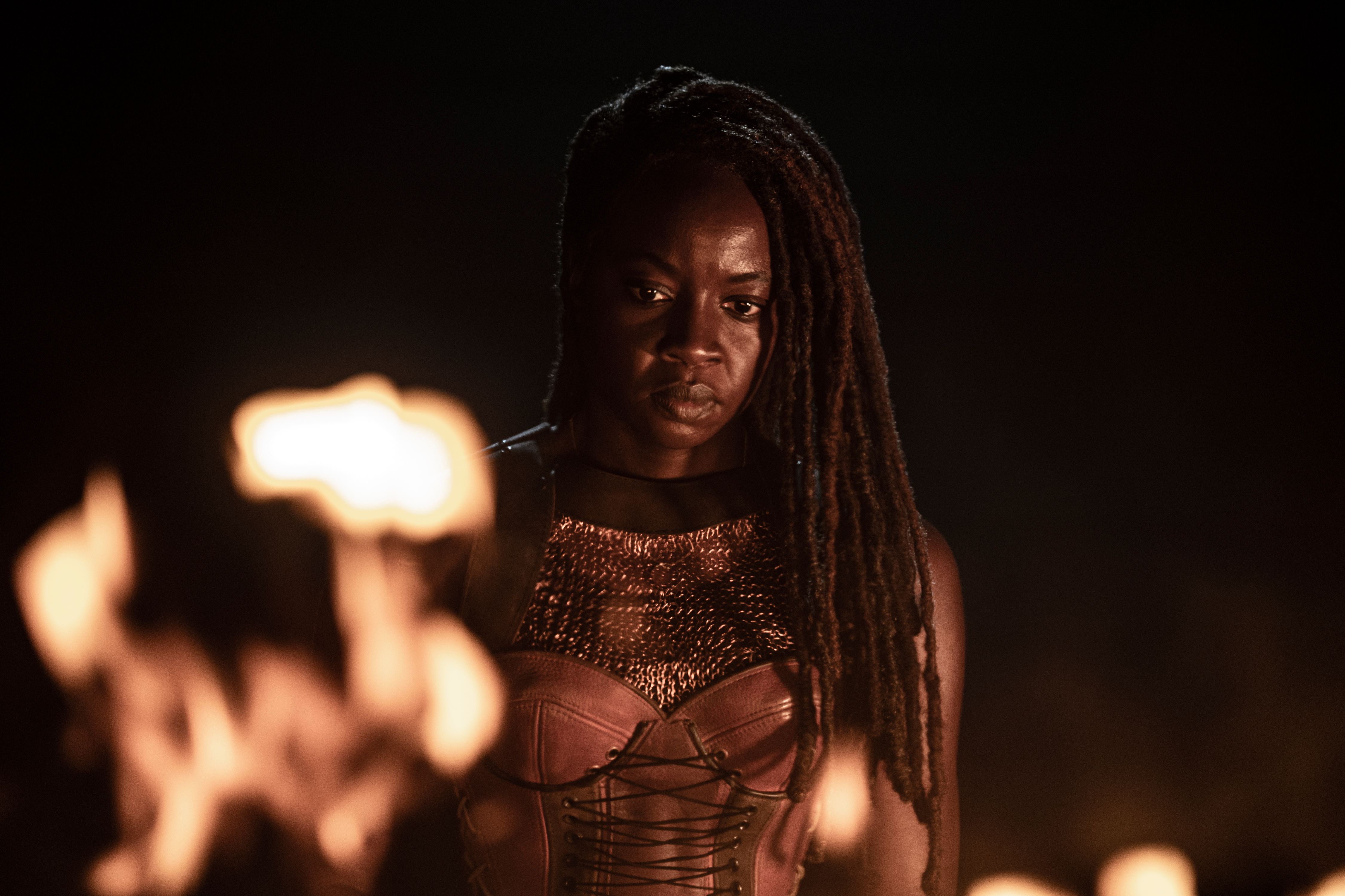 the walking dead series finale michonne danai gurira looking at fire