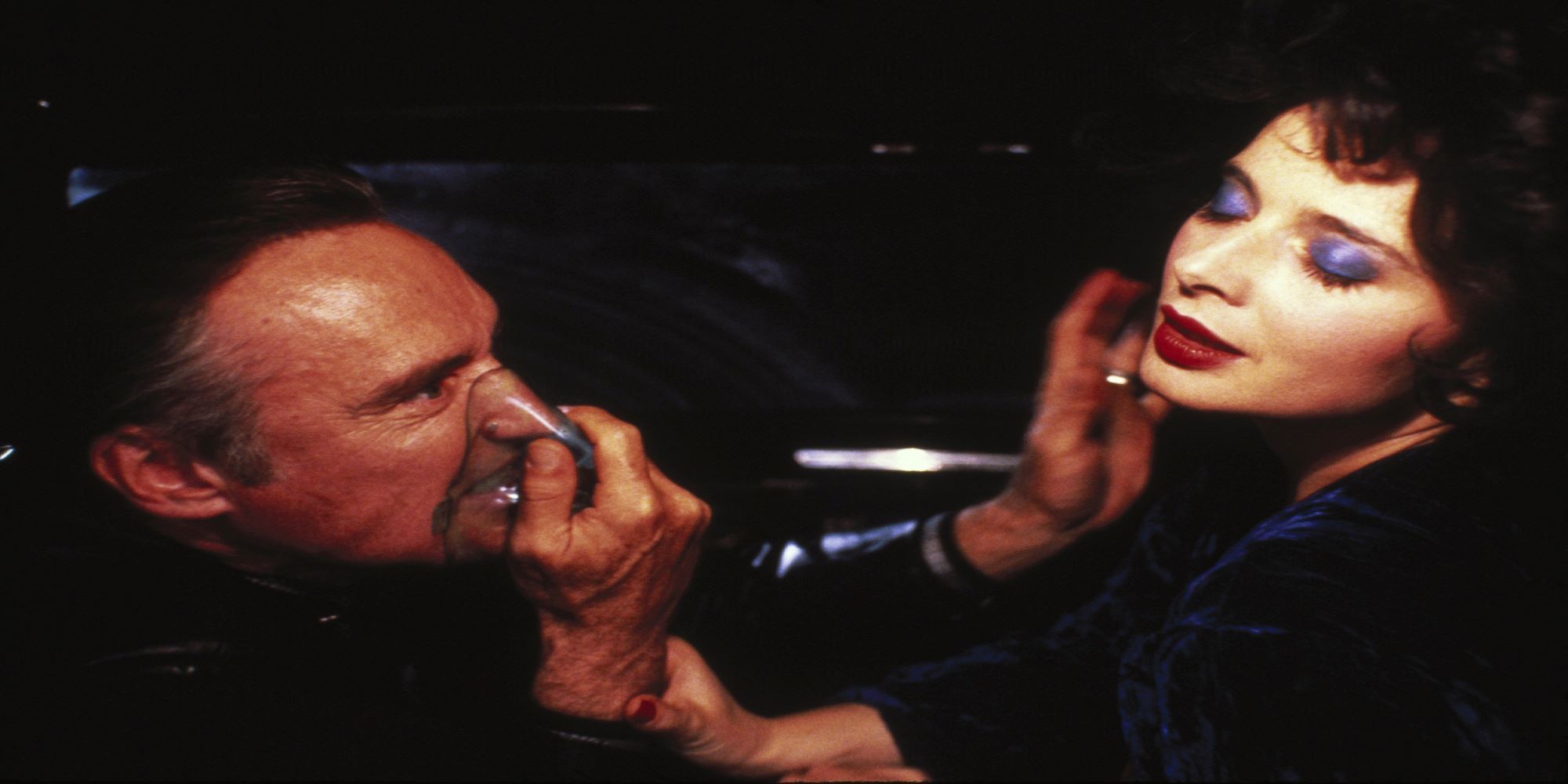 Isabella Rossellini and Dennis Hopper in 'Blue Velvet'