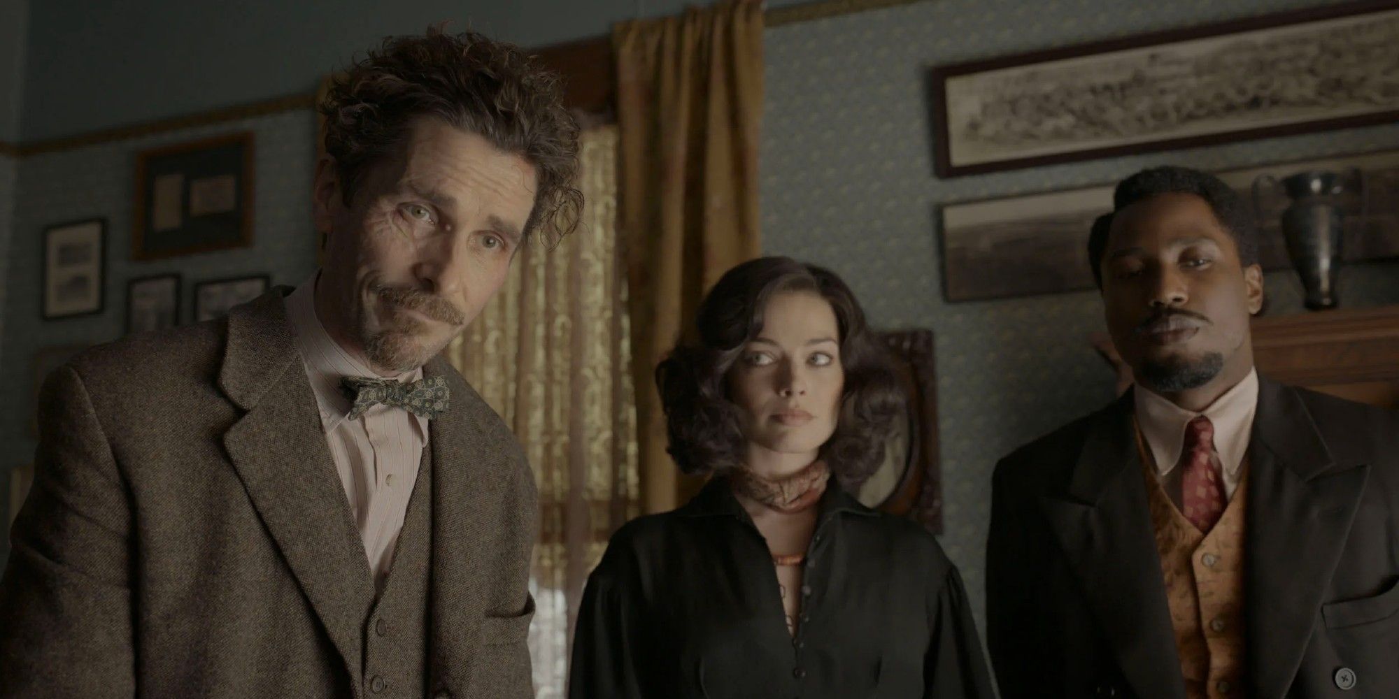 Christian Bale, Margot Robbie e John David Washington em 'Amsterdã'