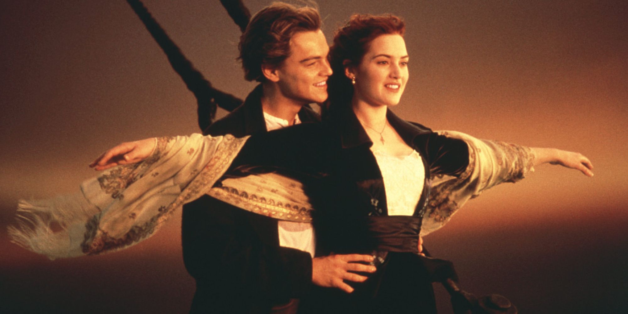 Rose e Jack no leme do Titanic