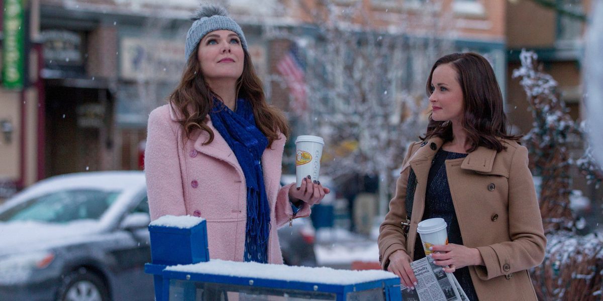 Lauren Graham as Lorelai and Alexis Bledel as Rory in Gilmore Girls: A Year in the Life, Winter