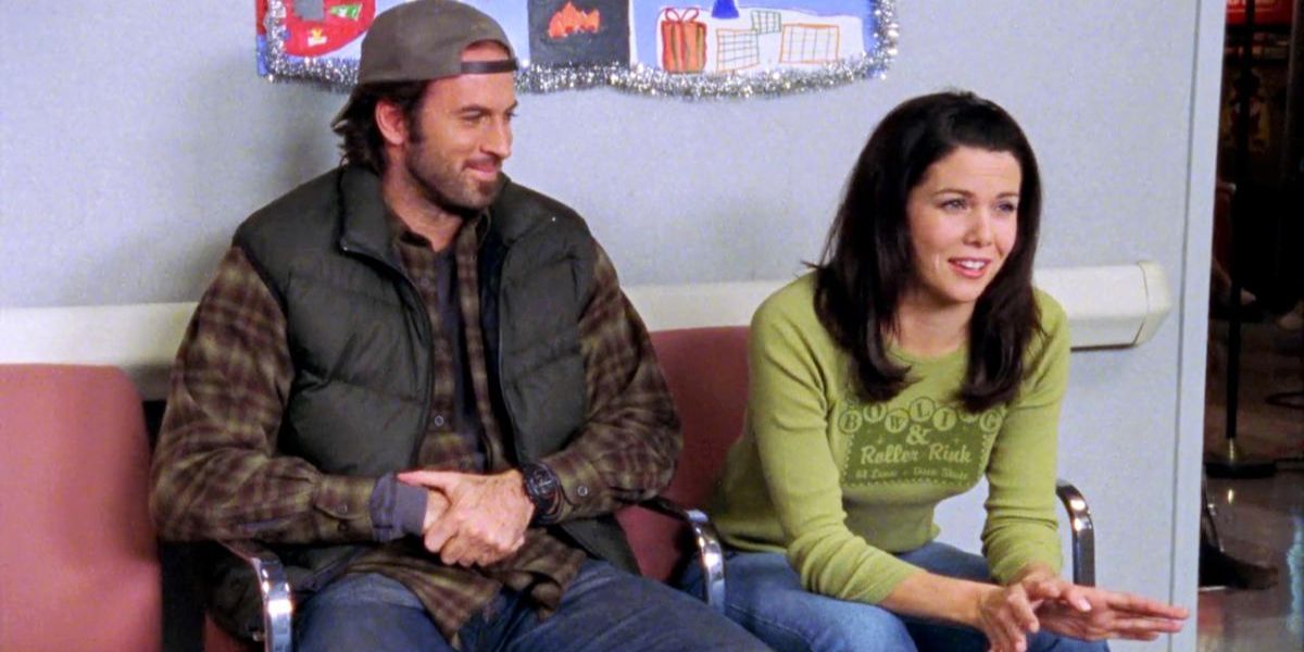 Scott Patterson as Luke with Lauren Graham as Lorelai in hospital in Gilmore Girls Episode Forgiveness and Stuff