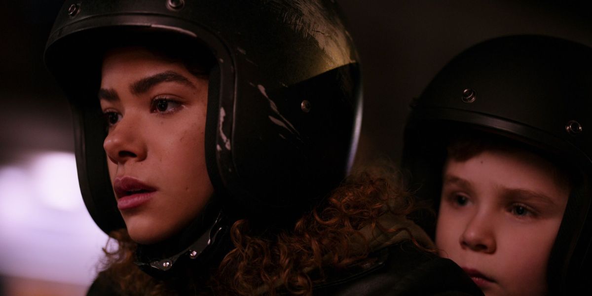 Ginny (Antonia Gentry) and Austin (Diesel La Torraca) ride on motorcycle in Season 1 finale of Ginny and Georgia