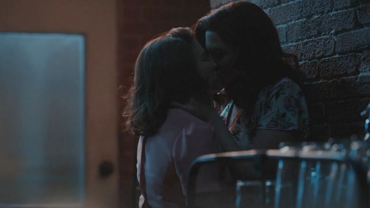 league-of-their-own-carson-greta-kiss