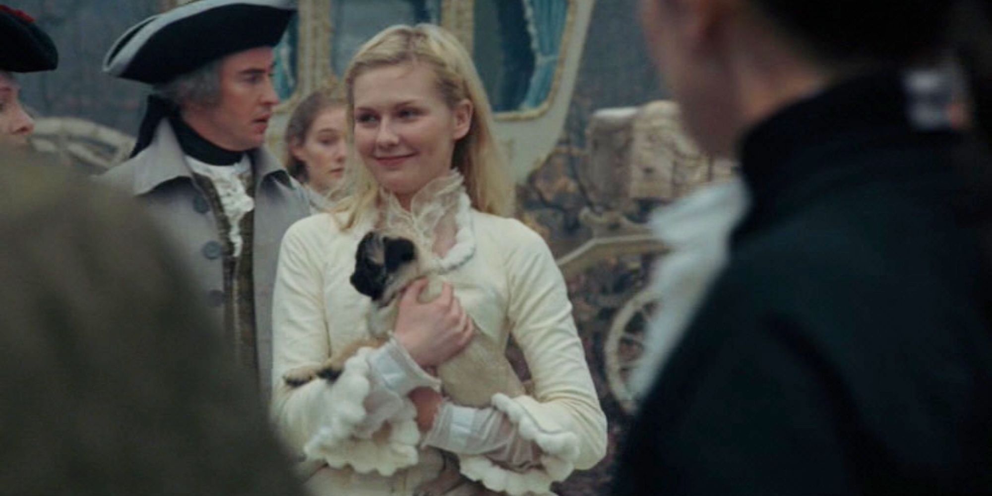 Kirsten Dunst e o cachorro em Maria Antonieta - 2006