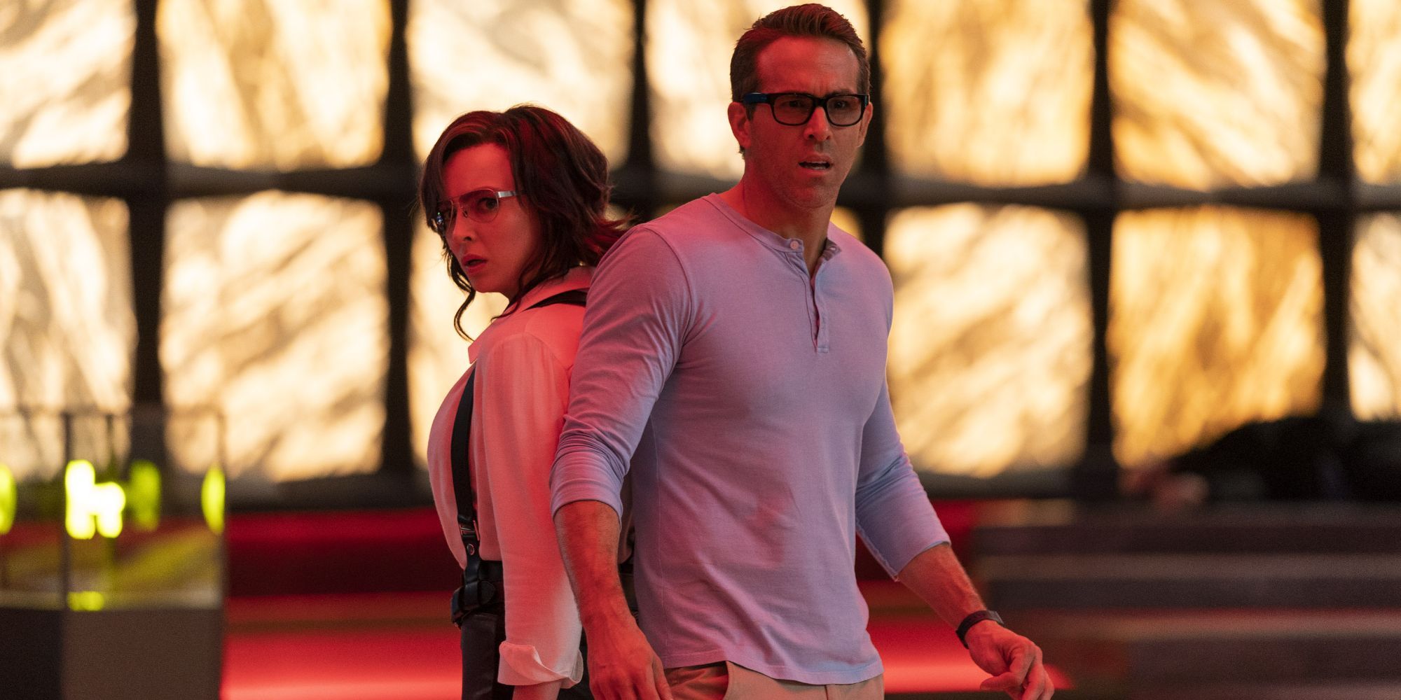 Jodie Comer and Ryan Reynolds in Free Guy.