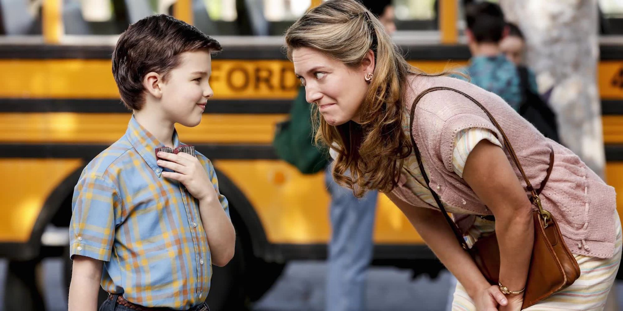 Mary talking to Sheldon outside of his high school in Young Sheldon