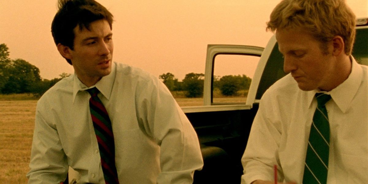 Shane Carruth as Aaron and David Sullivan as Abe in Primer