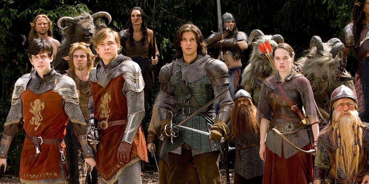 Prince Caspian and the Pevensie children in the final battle of The Chronicles of Narnia: Prince Caspian