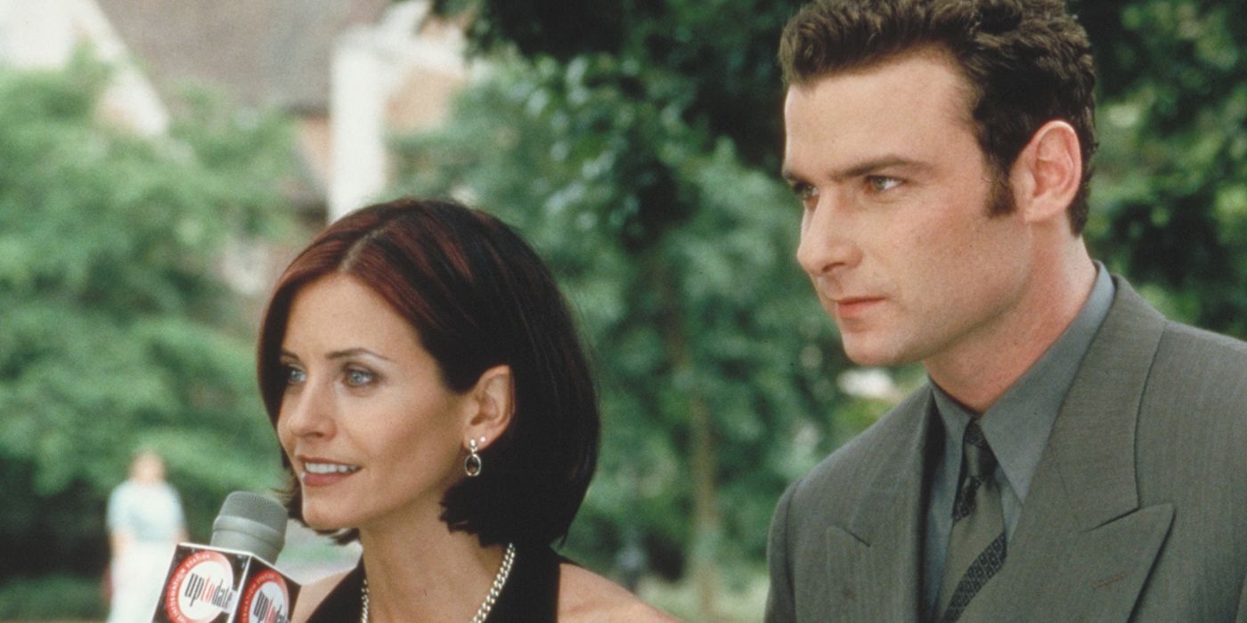 Gale and Cotton smiling while looking ahead in Scream 2.