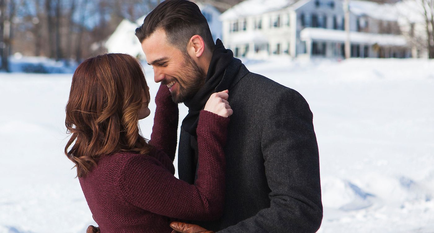 Here Are the Most Romantic Christmas Movies Ever Made