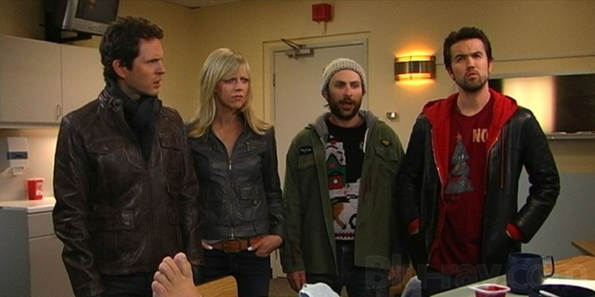 The cast wear Christmas shirts and visit Frank in the hospital in It&rsquo;s Always Sunny in Philadelphia.