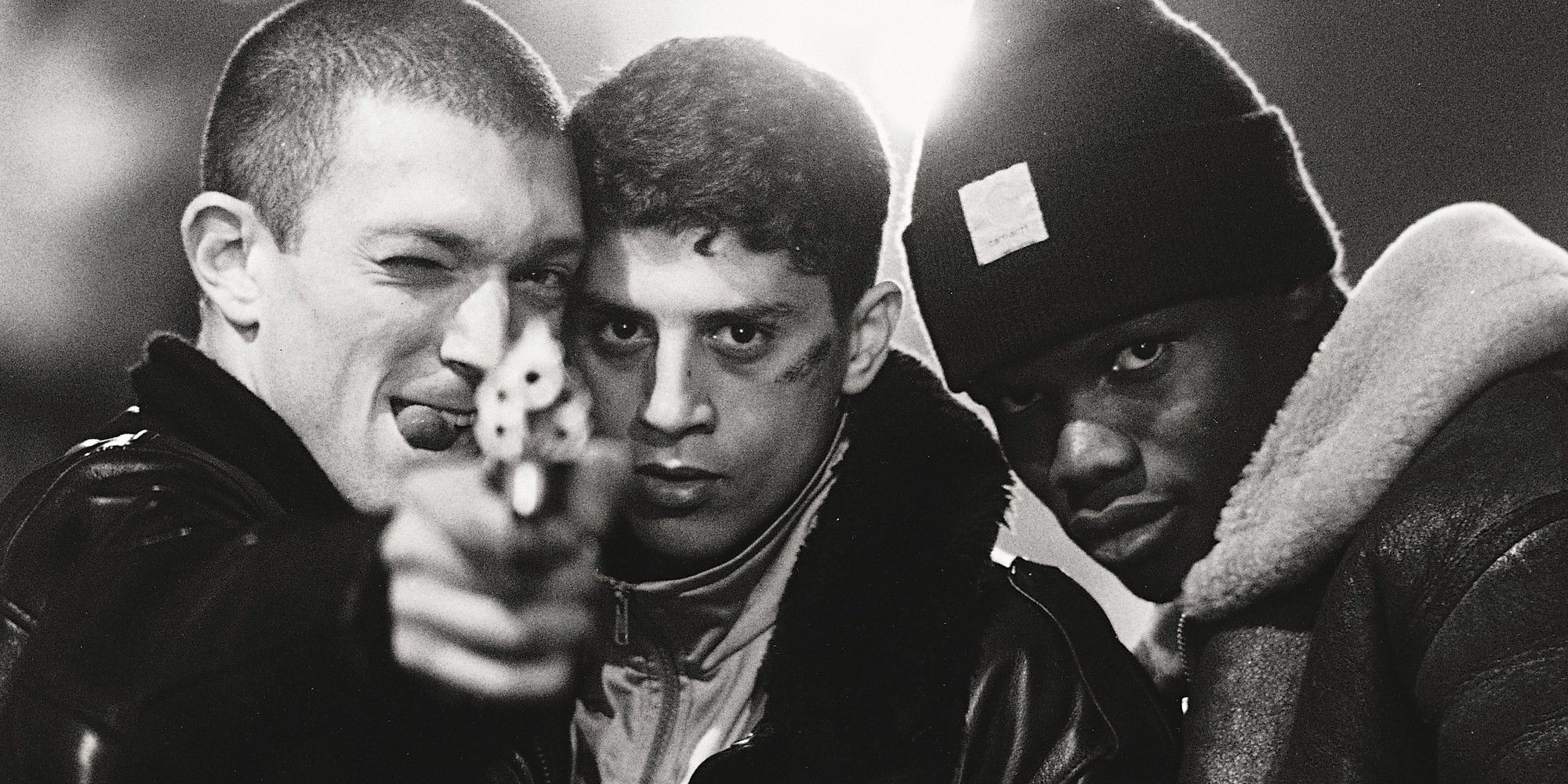 Vincent Cassel, Hubert Koundé and Saïd Taghmaoui looking at the camera in 'La haine'