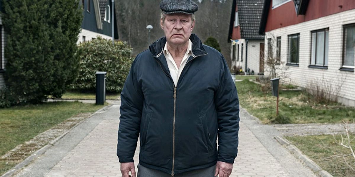 Rolf Lassgård como Ove em Um Homem Chamado Ove (2015)