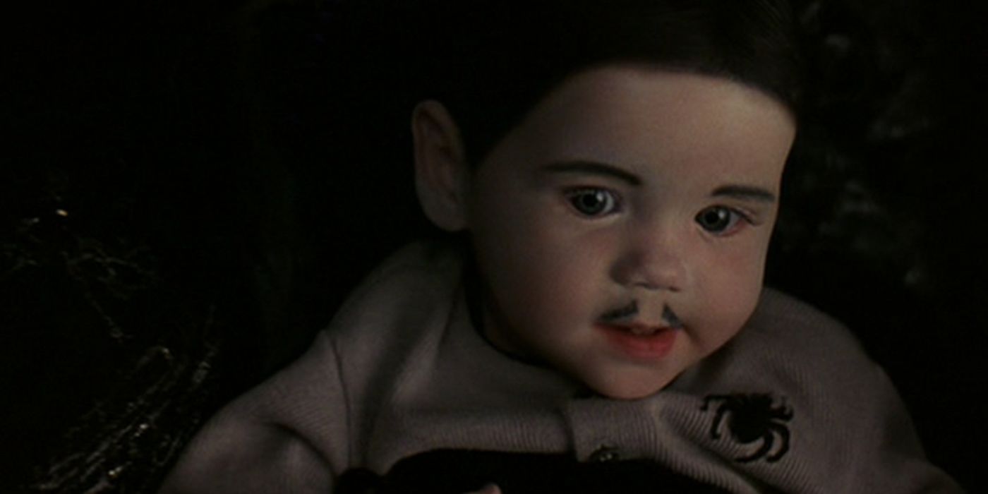 Foto da criança Addams do filme The Addams Family Charges (1993).