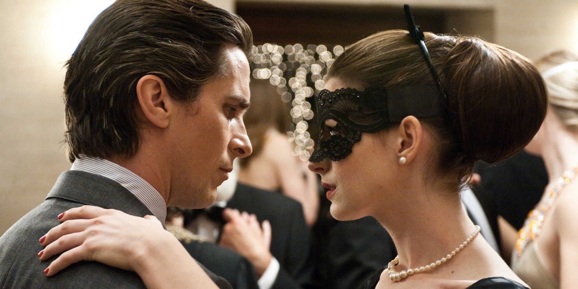 Christian Bale y Anne Hathaway en The Dark Knight Rises
