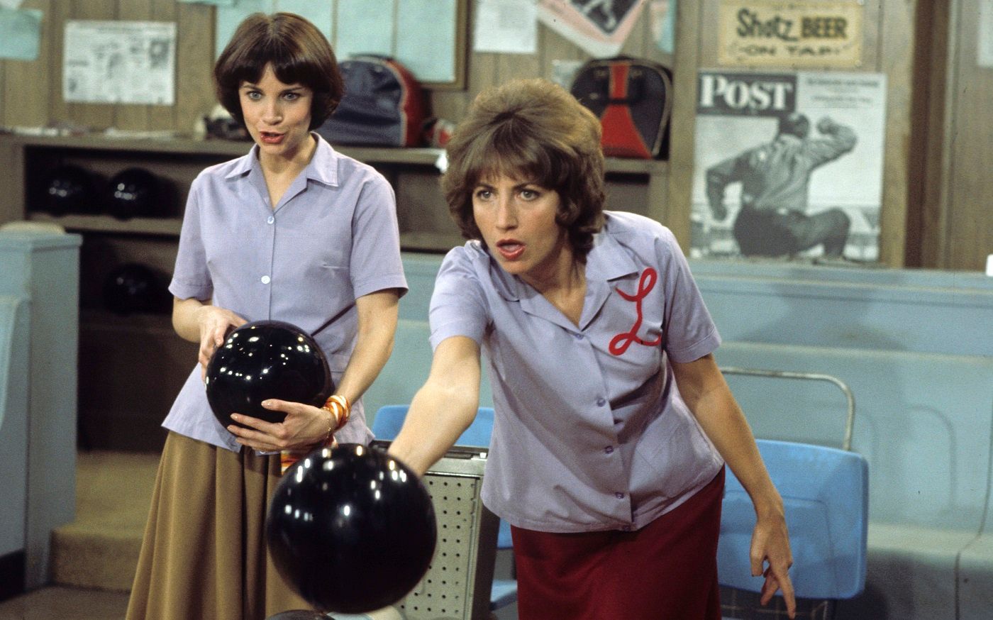 cindy williams and penny marshall in laverne and shirley