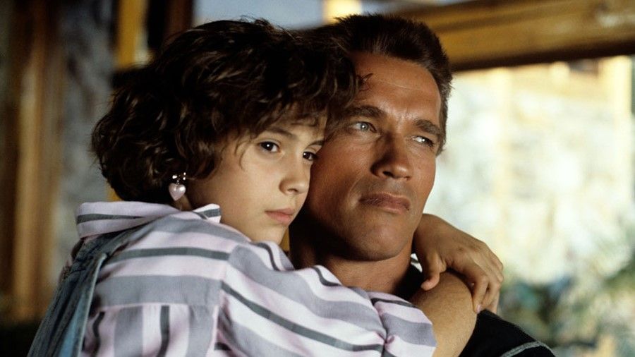 Arnold-Schwarzenegger and Alyssa-Milano in Commando 
