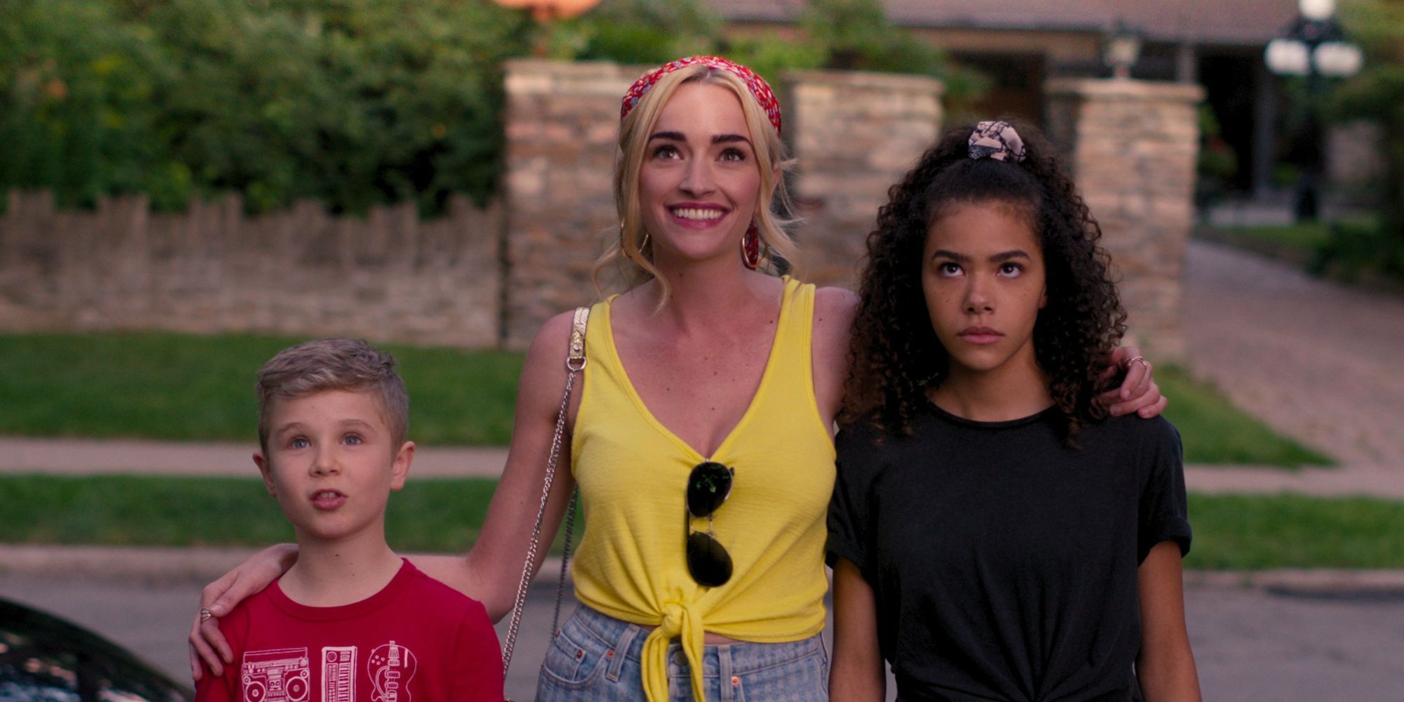 Diesel La Torraca, Brianne Howey, and Antonia Gentry in Ginny & Georgia