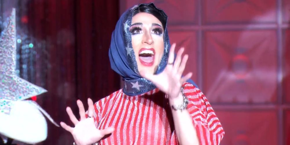 Jackie Cox en hijab dans la saison 12 de RuPaul's Drag Race.