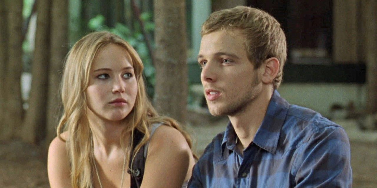 Jennifer Lawrence and Max Thieriot (Elissa and Ryan) in House at The End of The Street