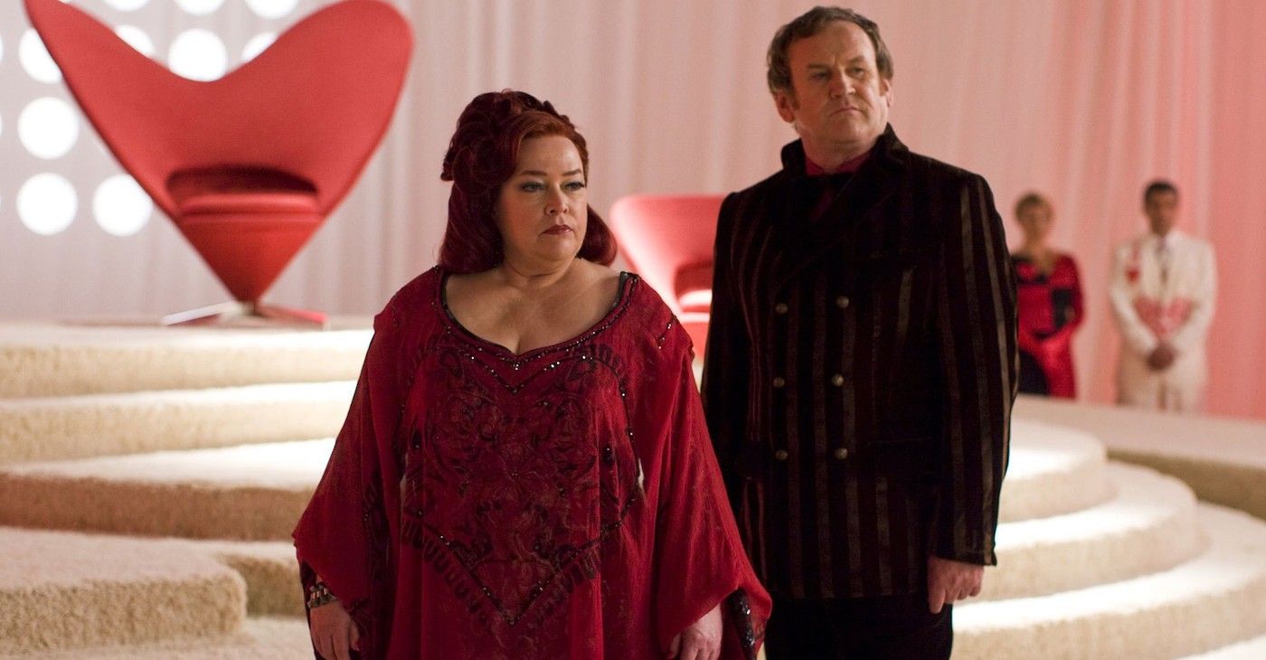 Kathy Bates and Colm Meaney in Alice (2009)