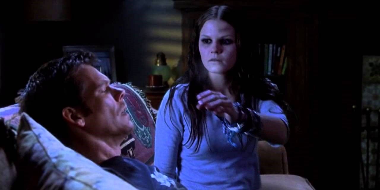 Kevin Bacon and Jennifer Morrison as Tom Witzky and Samantha Cossack in Stir of Echoes