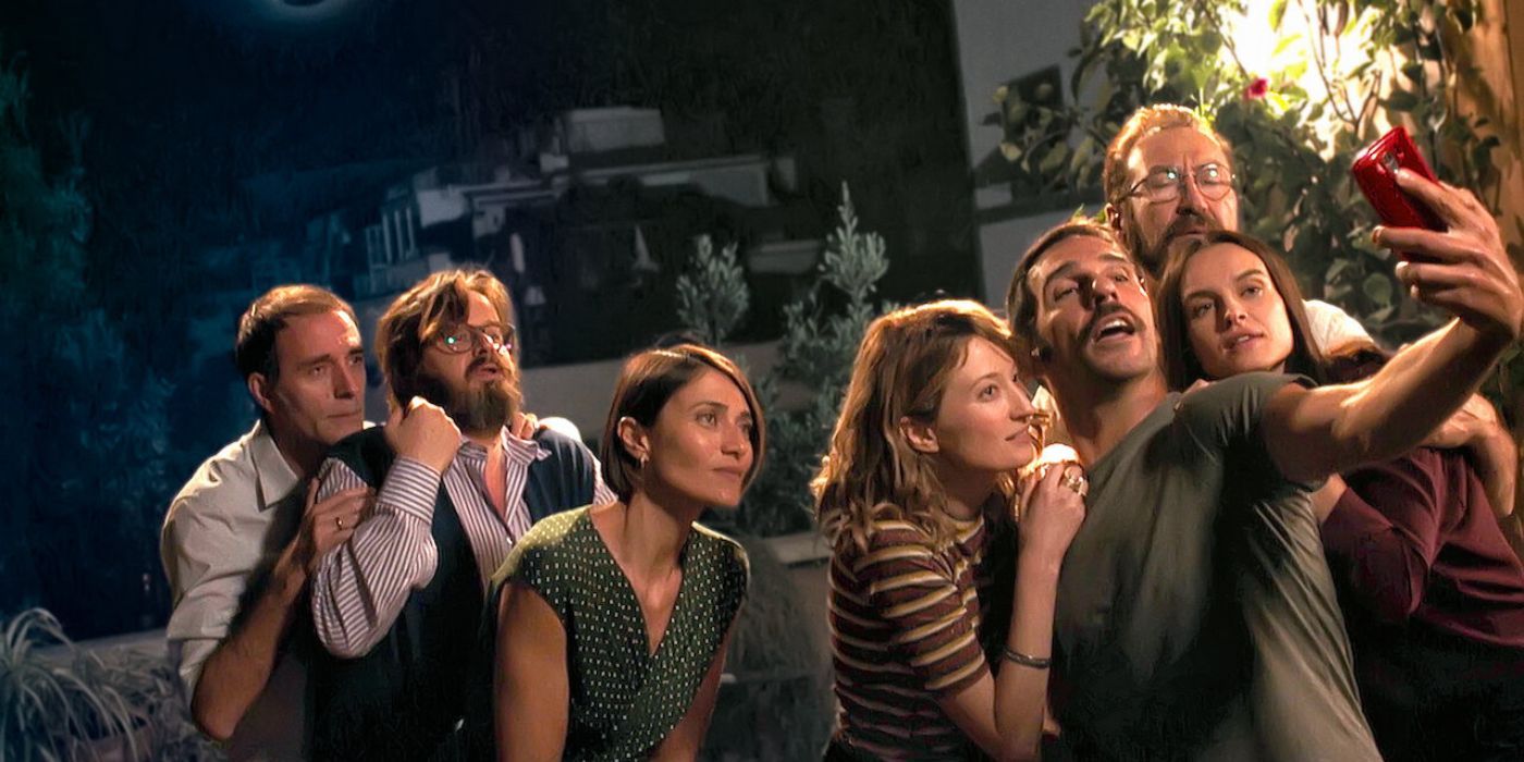 O elenco de 'Perfect Strangers' reuniu-se para tirar uma selfie em grupo