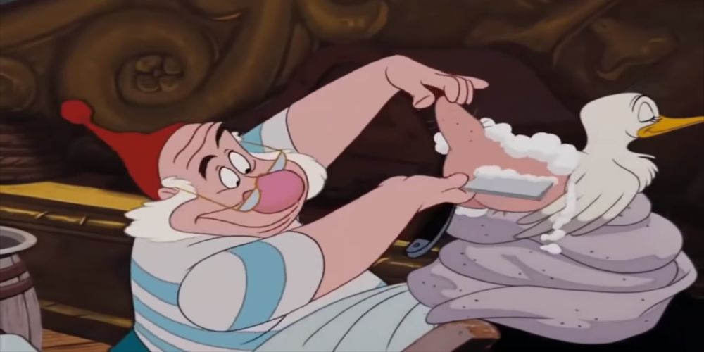 Smee shaves a seagull's butt, thinking it's Captain Hook's face.
