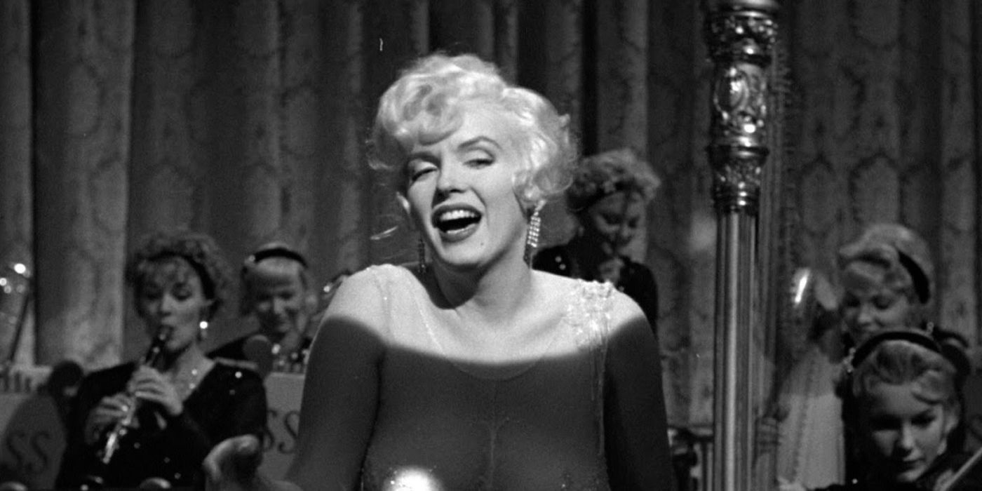 Marilyn Monroe as Sugar Kane singing and performing in 'Some Like It Hot'