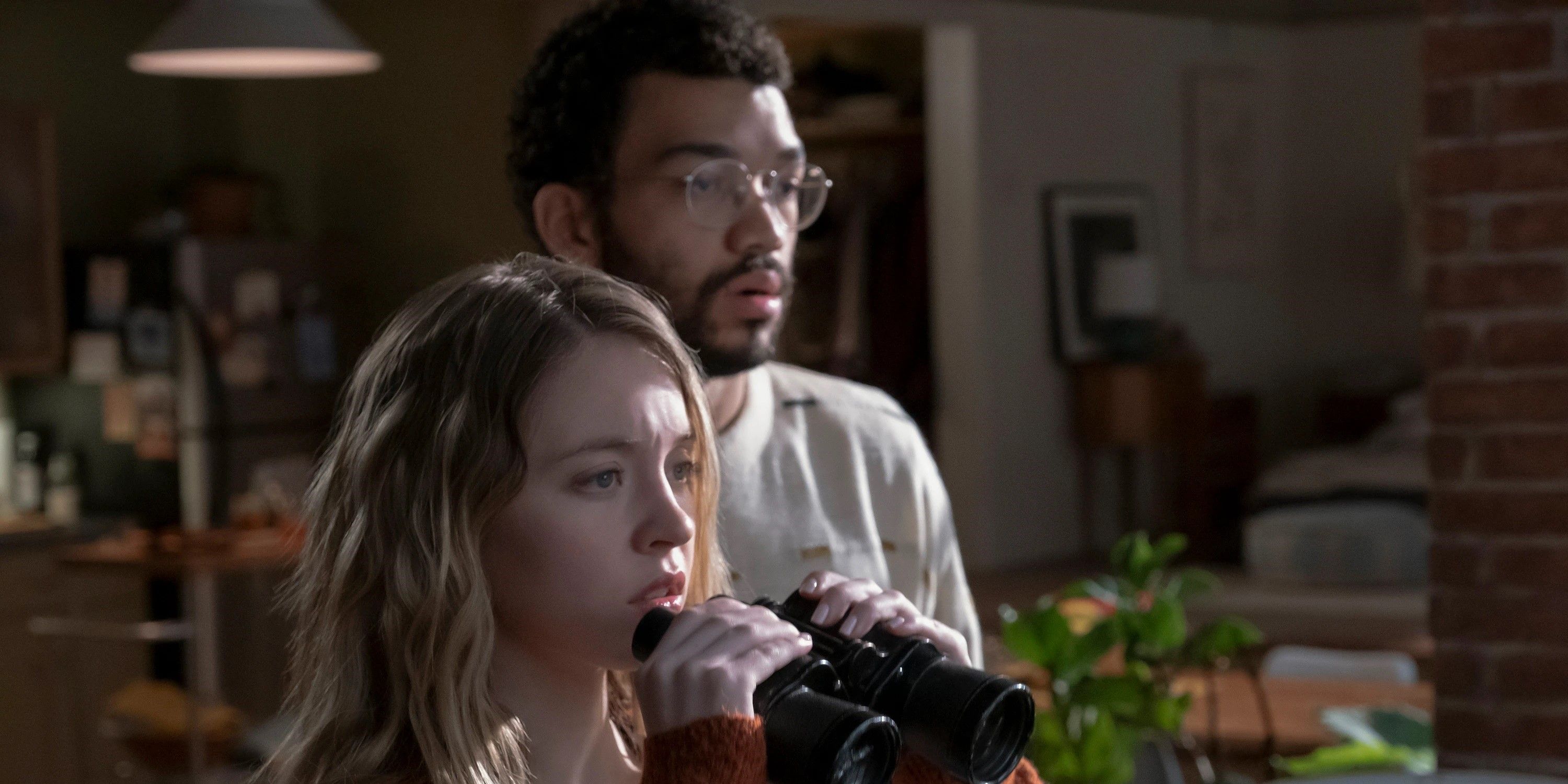 Sydney Sweeney and Justice Smith (as Pippa and Thomas in The Voyers)