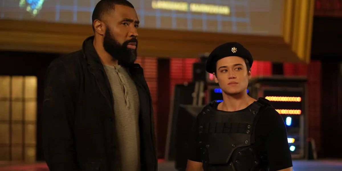 Cress Williams as Black Lightning and Katy O'Brian as Sara Grey in Black Lightning