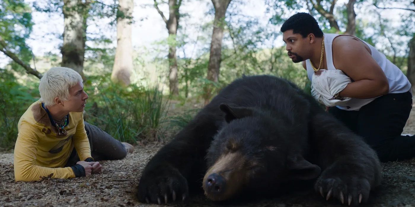 Stache (Aaron Holliday) et Daveed (O'Shea Jackson, Jr.) dans Cocaine Bear, réalisé par Elizabeth Banks.