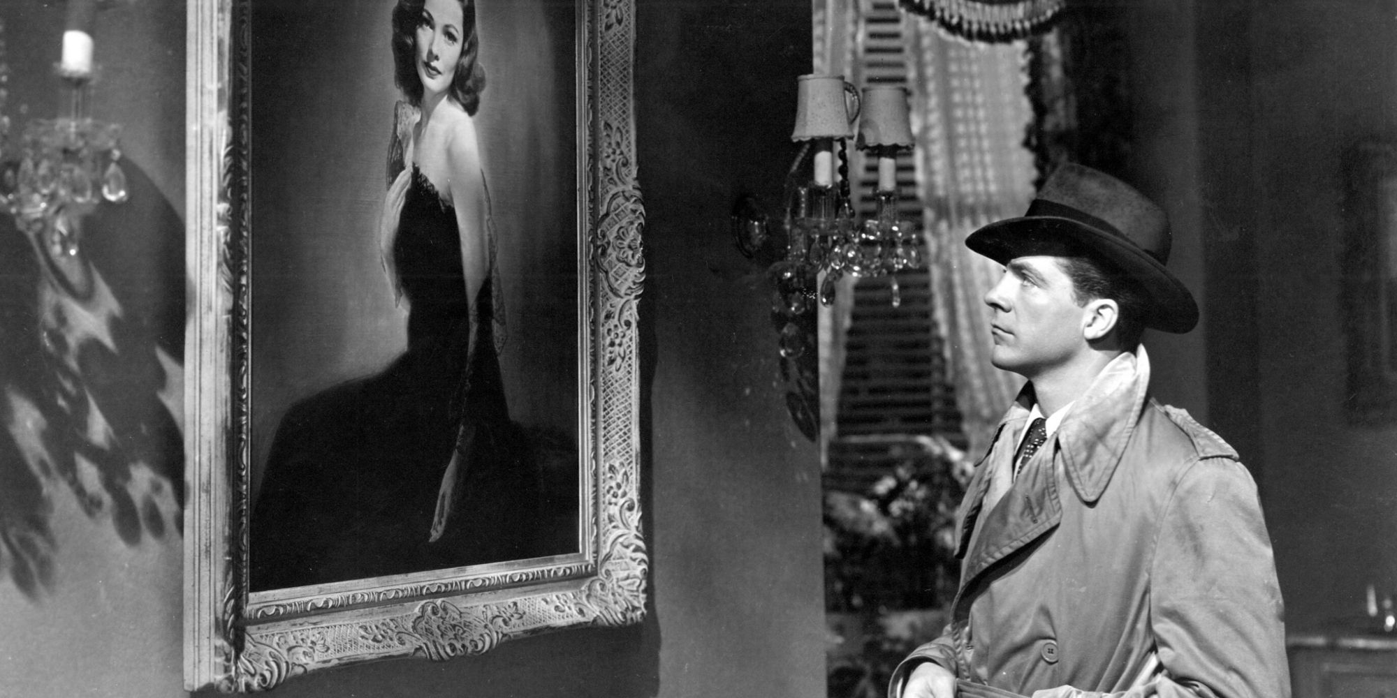 Dana Andrews looking at a portrait of Gene Tierney in 'Laura'