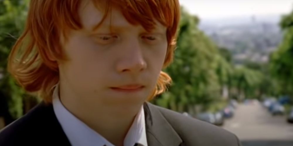 A screenshot of Rupert Grint in the film Driving Lessons