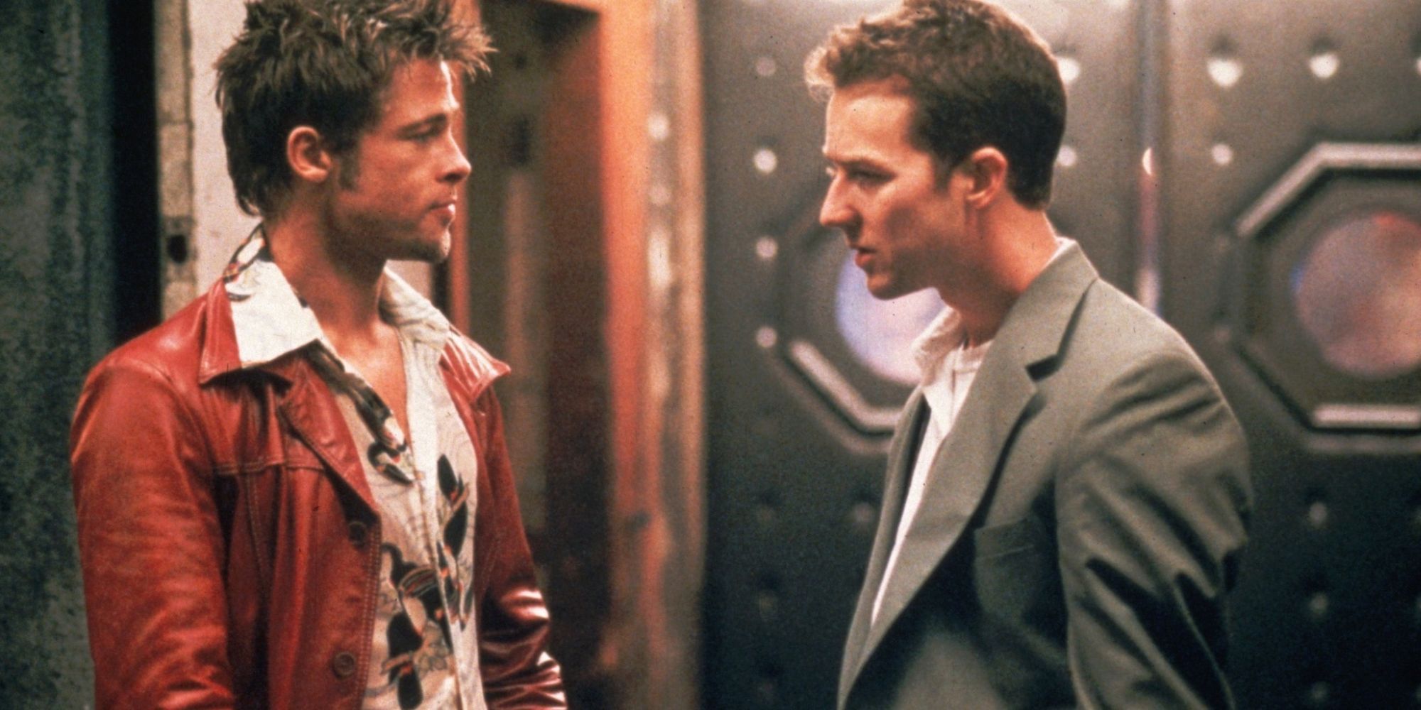 Brad Pitt dan Edward Norton dalam gambar diam dari 'Fight Club'