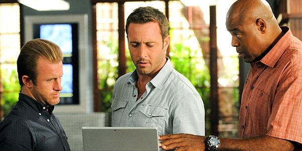 Hawaii Five 0 Danny Steve Grover Staring at a Computer