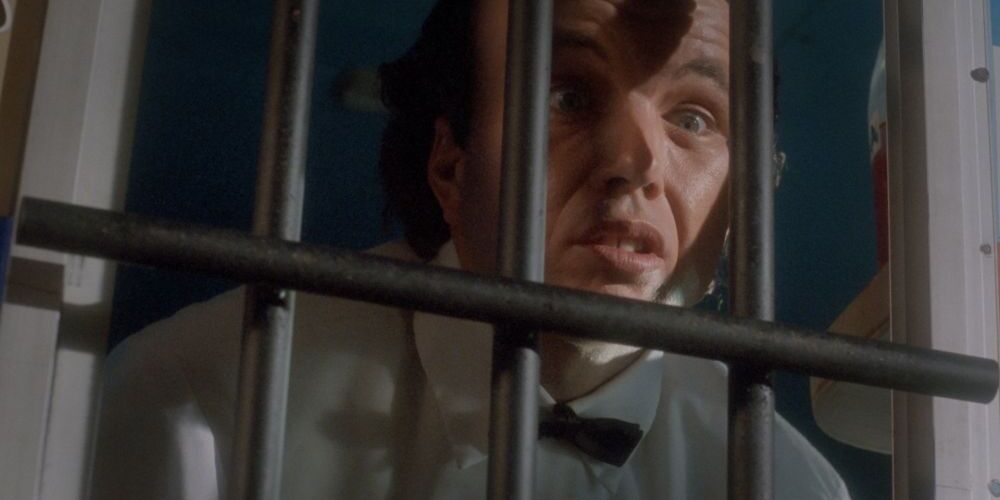 Cuplikan dari film Ice Cream Man (1995) menampilkan Clint Howard sebagai Ice Cream Man tituler yang ditampilkan di balik jeruji besi