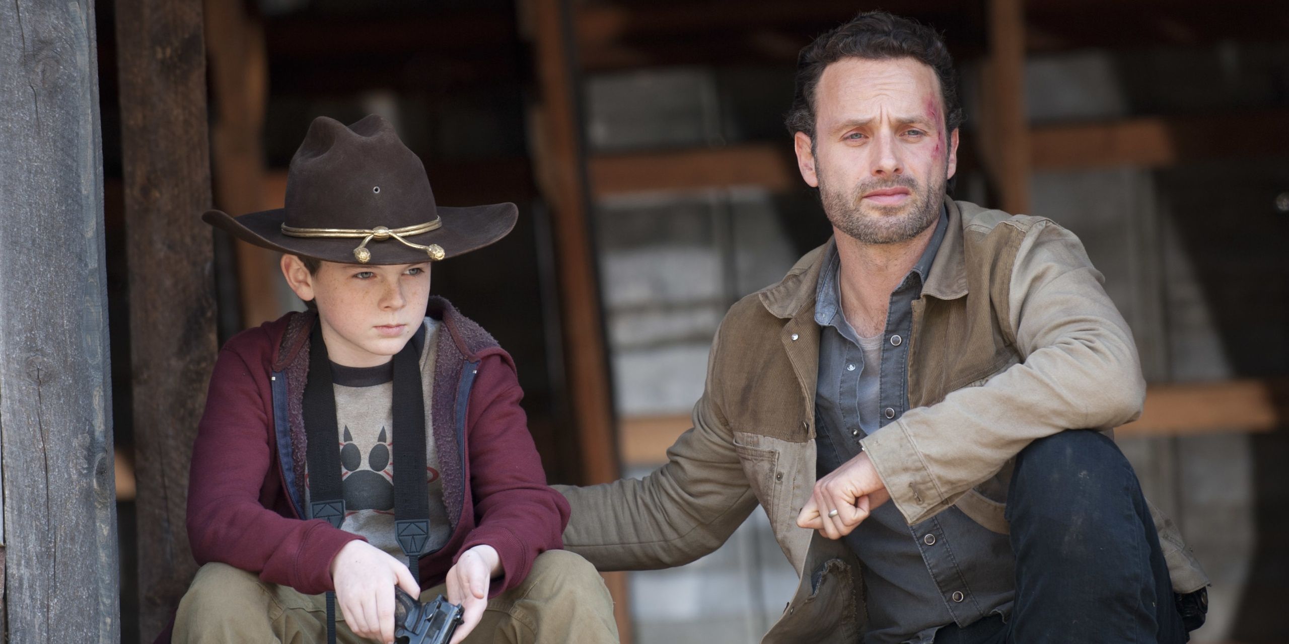Carl dan Rick dalam Walking Dead