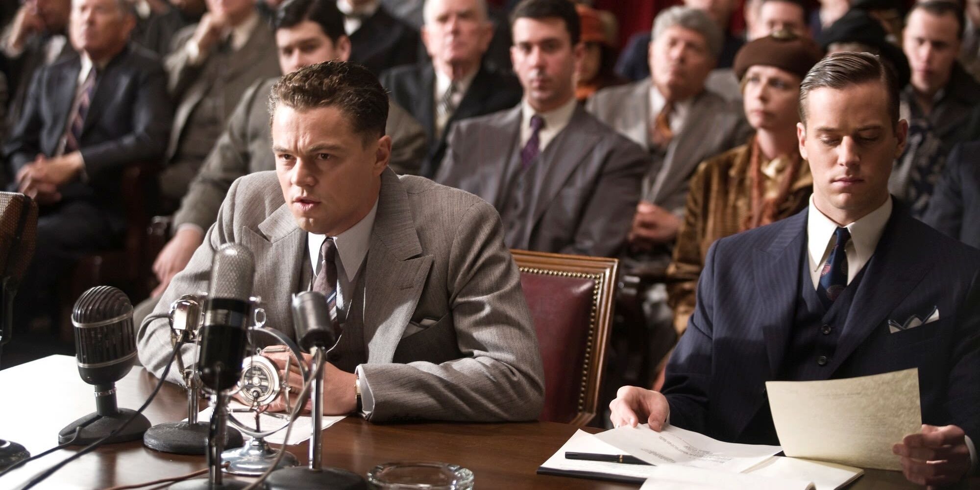 J. Edgar Hoover dan Clyde Tolson di pengadilan di J. Edgar.